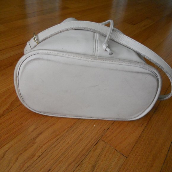 Coach Vintage Leather Bucket Bag - Picture 2 of 5